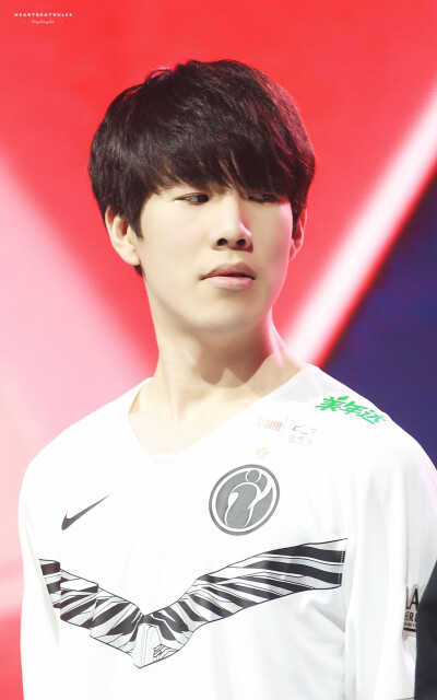 续了其一贯 续了其一贯